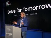 A presidente do COI, Kirsty Coventry, faz um discurso na cerimônia de nomeação do embaixador global do Samsung Solve for Tomorrow