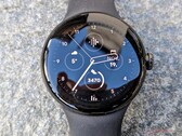 A duração da bateria é uma das maiores deficiências do Pixel Watch. (Fonte da imagem: NotebookCheck)