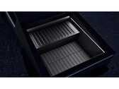 Imagem promocional da bateria extensora de alcance Cybertruck da Tesla, exibida em uma cama de Cybertruck. (Fonte da imagem: Tesla)
