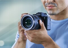 A Sony A7 IV poderá em breve receber uma sucessora (Fonte da imagem: Sony)