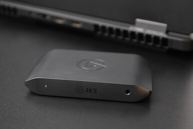 Frente: Porta para fone de ouvido
