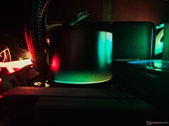 Aorus Waterforce X II 360: Efeitos RGB na base da bomba