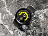 A série Galaxy Watch4 se beneficiou dos novos rostos de seu sucessor. (Fonte da imagem: Samsung)
