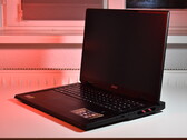 laptops de 18 polegadas: Essa categoria deve ser mais do que apenas para jogos e dispositivos como o MSI Raider A18, na foto: MSI Raider A18 (fonte da imagem: Benjamin Herzig/Notebookcheck)