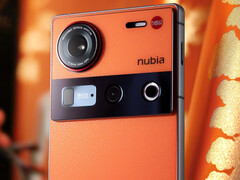 O Nubia Z70 Ultra New Year Edition vem em um único acabamento. (Fonte da imagem: ZTE)