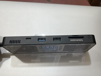 E/S frontal do Dockcase 10 em 1 Hub Explorer Edition