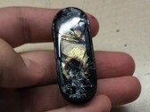 A Mi Band 5 aparentemente explodiu ao ser carregada. (Fonte da imagem: Michele Costa)