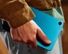 O Alexa Tablet 8 está disponível em rosa, turquesa e cinza-escuro.