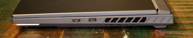 2x USB Tipo A USB 3.2 Gen 1 (5 Gbps)