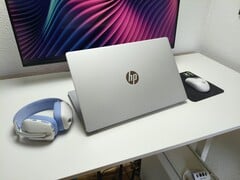 O processador AMD é fraco: HP OmniBook 3 17