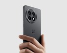 O OnePlus 13R vendido no Reino Unido e na União Europeia virá em uma caixa de varejo menor. (Fonte da imagem: OnePlus)