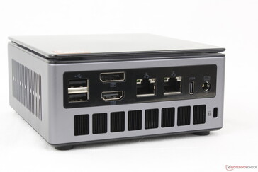 Traseira: 2x USB 2.0-A, DisplayPort 2.0, HDMI 2.1, 2x RJ-45 (2,5 Gbps), USB (40 Gbps) com DisplayPort + Power Delivery, adaptador CA, trava Kensington