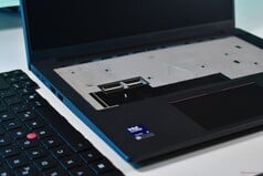 Lenovo ThinkPad T14 Gen 7: Teclado removido