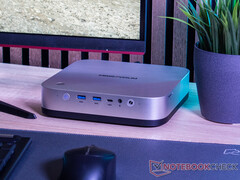 A opção mais barata do Minisforum AI X1 Pro na China custa cerca de US$ 535. Na foto: o mini PC. (Fonte da imagem: Notebookcheck)