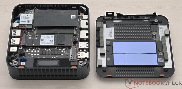 Asus ExpertCenter PN54 com parte inferior aberta