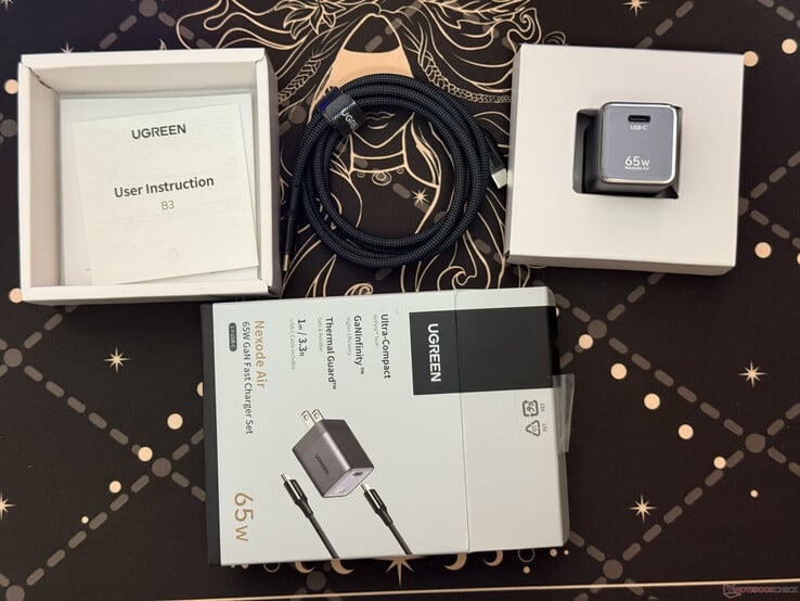 Todos os itens incluídos na embalagem do carregador Ugreen Nexode Air 65W