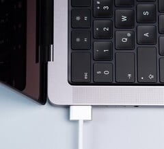 O WhatCable fornece informações sobre cabos MagSafe e USB-C.