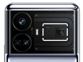 Quando o Xiaomi 15 ou Xiaomi 15 Pro for revelado na China em outubro, também poderá haver um modelo transparente. (Fonte da imagem: Digital Chat Station)