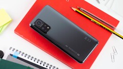 O Mi 10T era alimentado por um Snapdragon 865; o Mi 11T podia esportar uma Dimensidade 1200. (Fonte: NextPit)