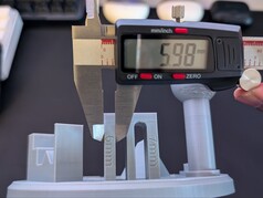 Medição da faceta de 6 mm usando um compasso de calibre vernier