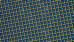 Matriz de subpixels composta por um diodo vermelho, um azul e dois verdes