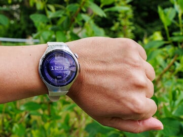 Watch 5 (42 mm) no exterior