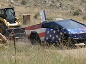 Ao contrário do Ford F-150 Tremor, o Tesla Cybertruck não superaqueceu enquanto rebocava 10.500 libras montanha acima (Fonte da imagem: The Fast Lane Truck)