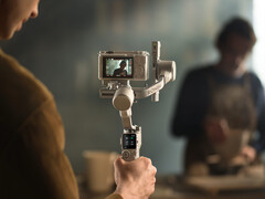 O DJI RS 4 Mini é consideravelmente mais barato do que o RS 4 ou o RS 4 Pro. (Fonte da imagem: DJI)