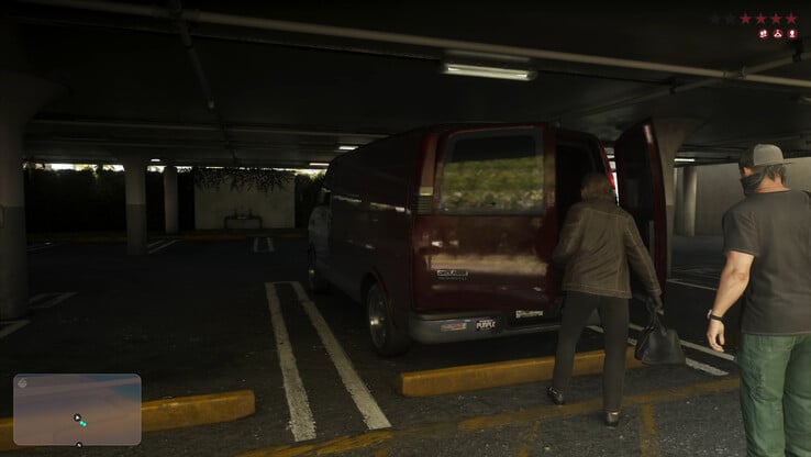 Embora os reflexos RT do GTA 6 sejam, em geral, de alta qualidade, a resolução inferior em comparação com o PC resulta, ocasionalmente, em artefatos perceptíveis.