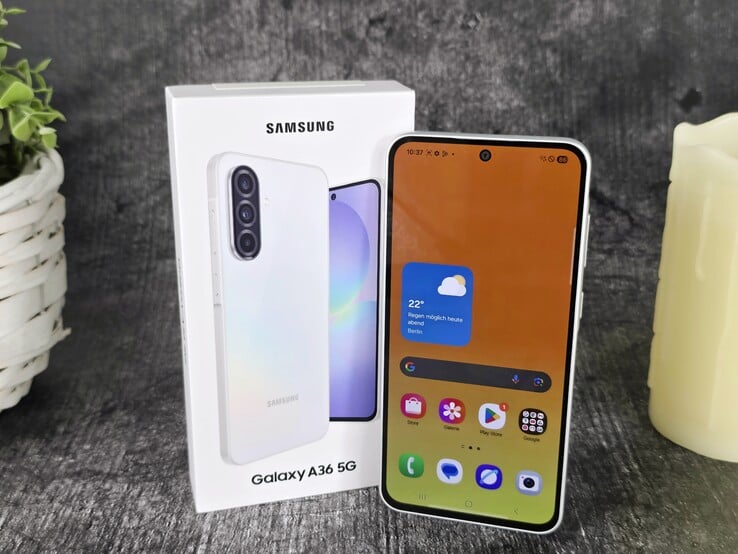 Nosso dispositivo de teste: O Samsung Galaxy A36 5G em Awesome White 