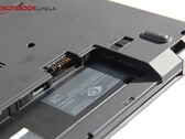 O compartimento da bateria externa do Lenovo ThinkPad T480.