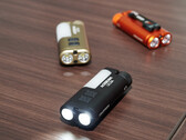 A UC3A da Acebeam em três cores diferentes.