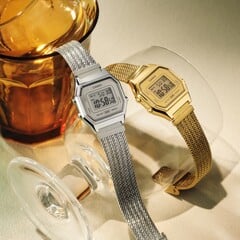 O Casio LA680WEMG-7A e o LA680WEMG-9A (da esquerda para a direita)