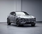 Depois que a SUV elétrica Polestar 3 já foi oficialmente revelada como um protótipo camuflado, um designer gráfico talentoso apagou estes padrões enganosos (Imagem: Polestar)