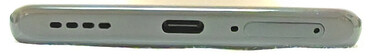 Parte inferior: alto-falante, porta USB-C, microfone, bandeja do SIM