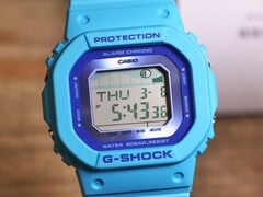 O relógio Casio GLX-S5610-2 (na foto) tem recursos relacionados ao surfe. (Fonte da imagem: Mynavi News)