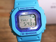 O relógio Casio GLX-S5610-2 (na foto) tem recursos relacionados ao surfe. (Fonte da imagem: Mynavi News)