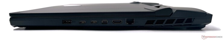 Certo: USB 3.2 Gen2 Tipo A, 2x Thunderbolt 4, mini-DisplayPort-out, HDMI-out