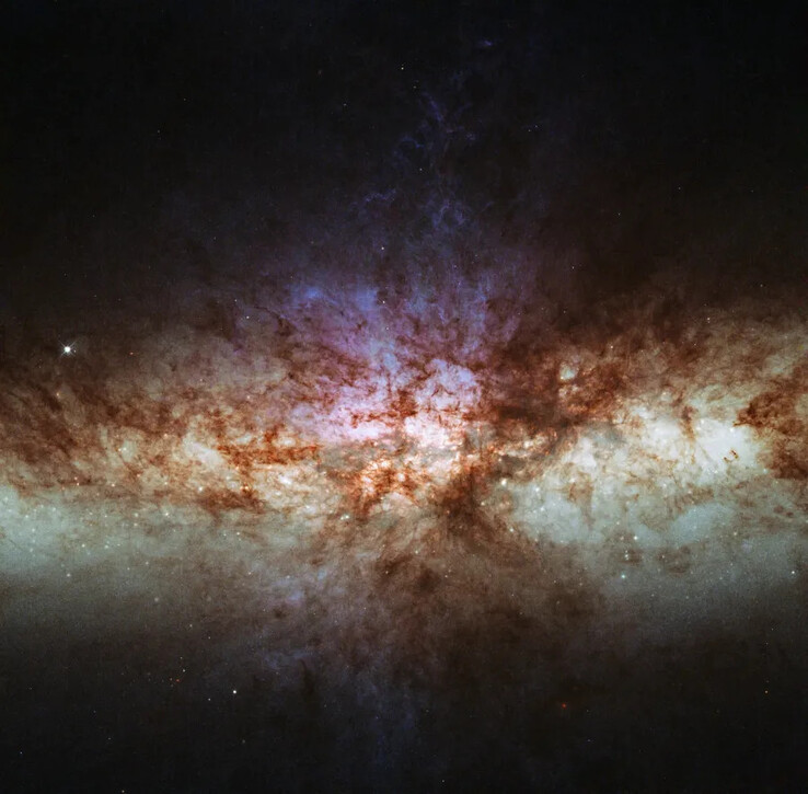 Uma imagem do Telescópio Hubble mostrando o núcleo da galáxia M82.