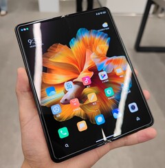 O Xiaomi Mi Mix Fold durou mais de uma semana sendo constantemente dobrado e desdobrado 