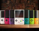 O Retroid Pocket Classic é um dispositivo portátil para jogos Android com um design semelhante ao do Game Boy Color. (Fonte da imagem: Retroid)
