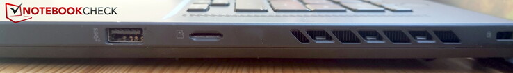 Certo: USB-A 3.2 Gen2, leitor de cartões microSD, fechadura Kensington