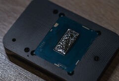 Espera-se que o Intel i9-14900KS seja lançado em 14 de março, com um preço de cerca de US$ 740. (Fonte: Pakhtunov via Overclock.net)