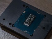 Espera-se que o Intel i9-14900KS seja lançado em 14 de março, com um preço de cerca de US$ 740. (Fonte: Pakhtunov via Overclock.net)