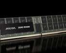 Módulo de memória DDR5 RDIMM da Micron. A nova versão de 512 GB da empresa poderá permitir até 12 TB de RAM em um único servidor.