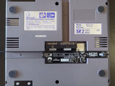 O NES Hub amplia a versatilidade do NES com suporte a controles Bluetooth. (Fonte da imagem: RetroTime)