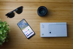 Os recentes smartphones Google Pixel oferecem recursos de emergência que poderiam salvar vidas em alguns casos. (Fonte da imagem: Luca - Unsplash)