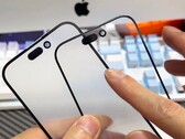 O iPhone 15 Pro Max tem a fama de oferecer as mais finas luneiras de toda a série iPhone 15. (Fonte de imagem: Bilibili)