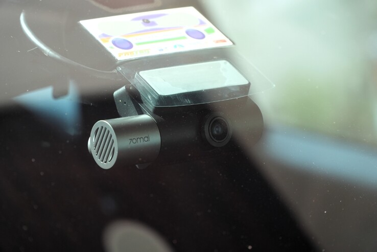 O 70mai 4K T800 suporta gravação de emergência com buffer (Fonte da imagem: Abhinav Fating/Notebookcheck)