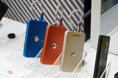 O Pocket 5 foi apresentado em três opções de cores na IWA, no final de fevereiro.